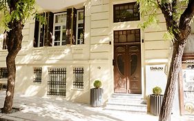 Taskou Luxury Suites